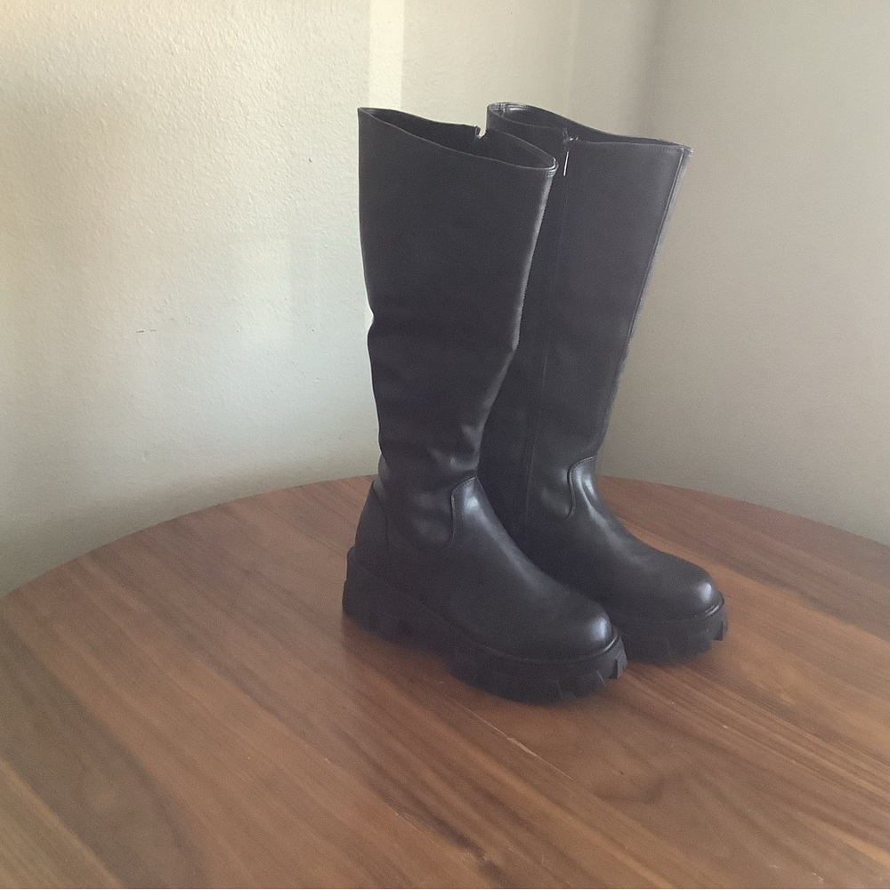 Biker black boots